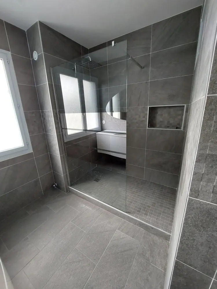 grande douche moderne